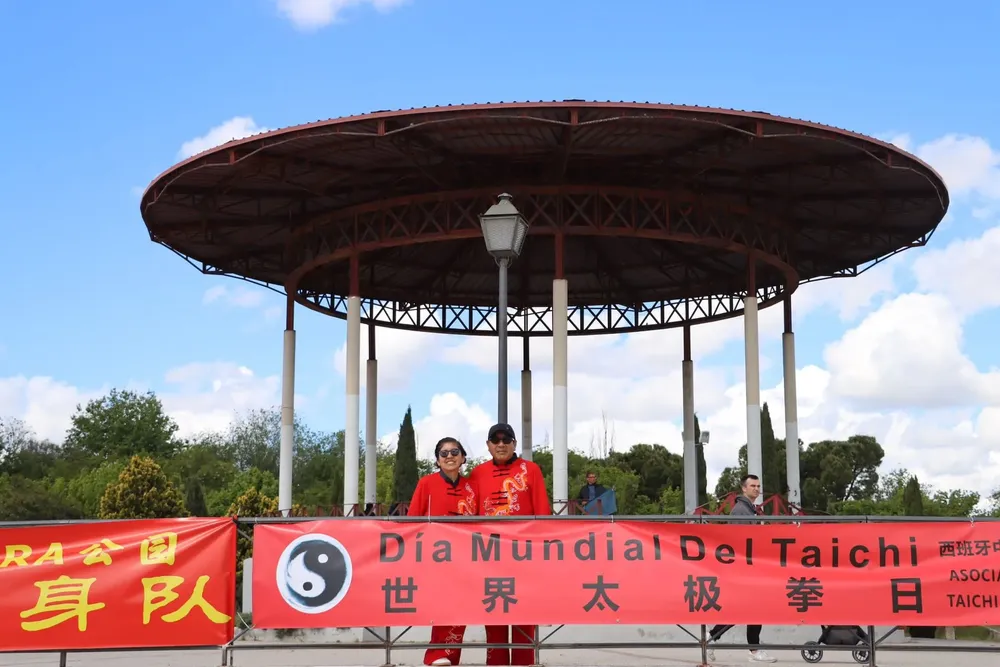 fca7ec00-3c5f-4382-9180-8b32667c10c3