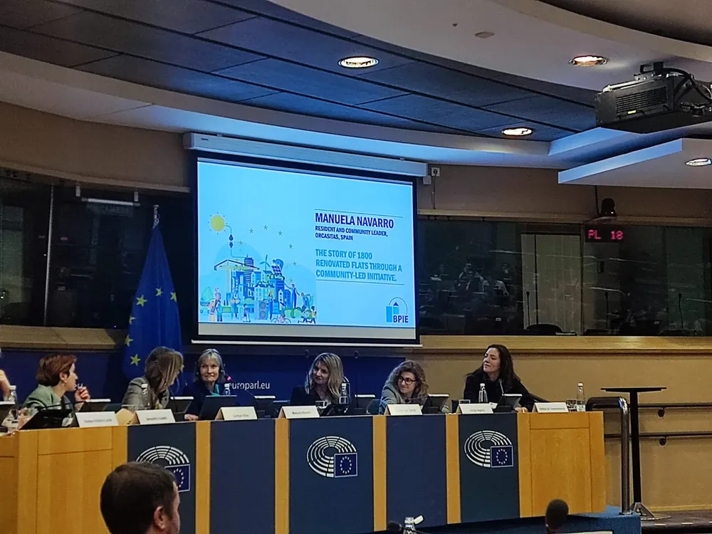 b013e596-13bc-4efb-ae8f-61dbb1ad6d88