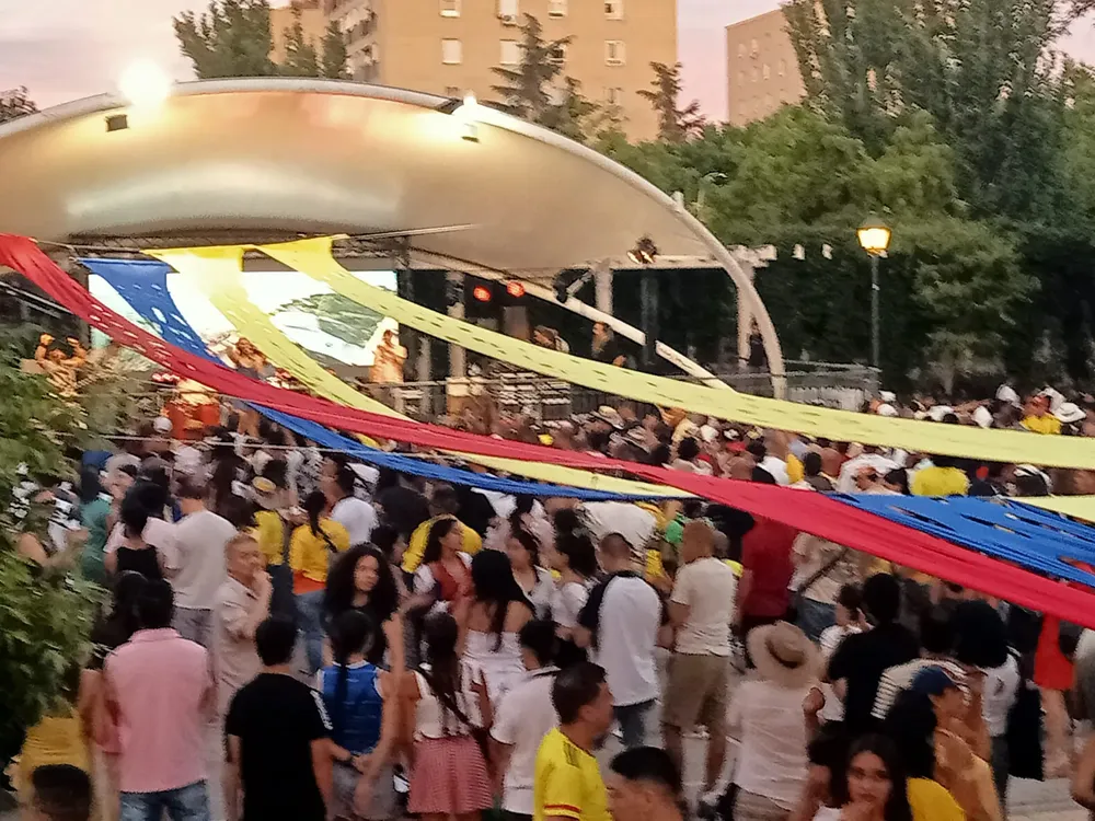 7363ad1e-194c-4e86-a1ef-5b2230859553