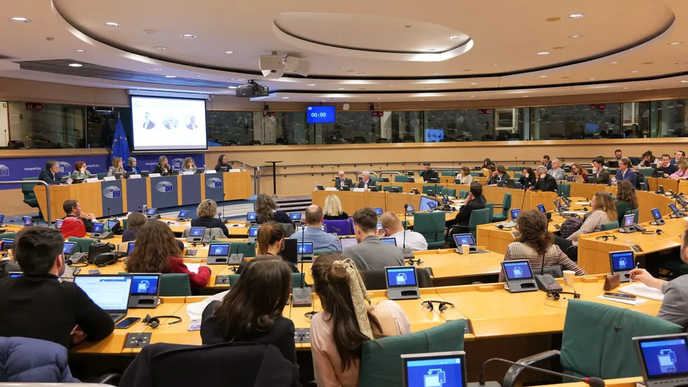 16d4af77-8df9-4e5e-8613-b7c2e2aad042