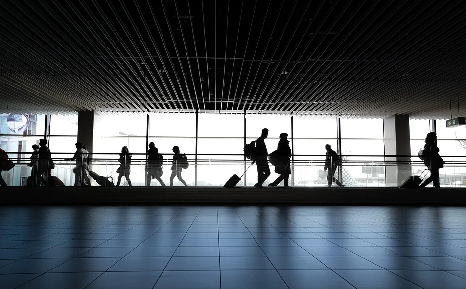 aeropuerto personas. Foto Pixabay